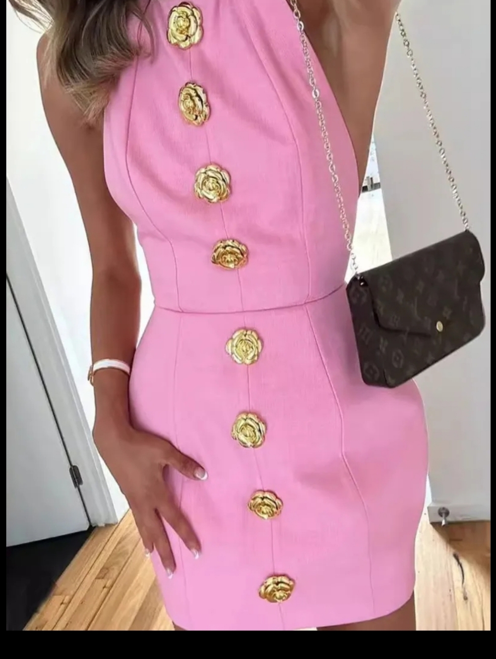Chic Pink One-Shoulder Mini Dress with Gold Floral Buttons - Picture 4 of 5